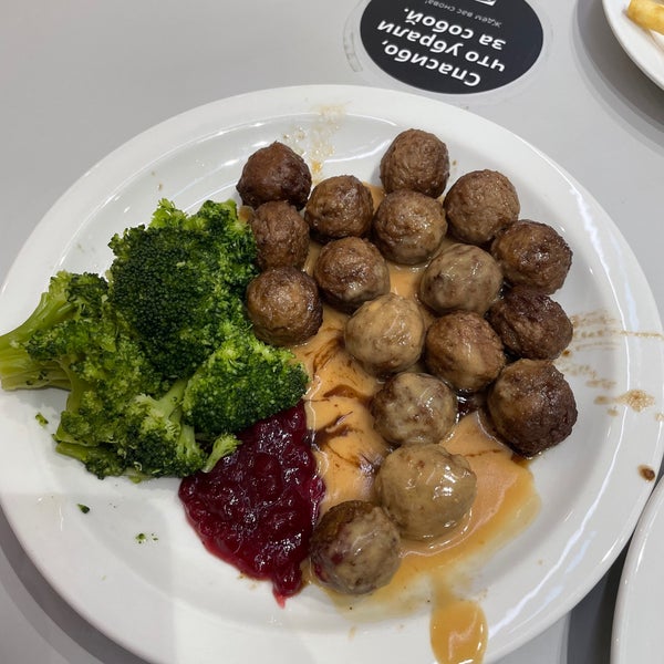 7/18/2021 tarihinde Никита К.ziyaretçi tarafından IKEA Food'de çekilen fotoğraf