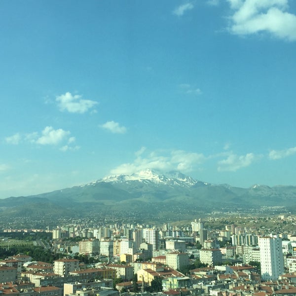 Das Foto wurde bei Radisson Blu Hotel, Kayseri von Bahadır B. am 6/23/2015 aufgenommen
