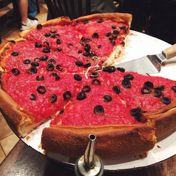 Chicago style pizza in Palo Alto! try a deep dish "favorite" and don't forget to have fun with a honey-bear and your crust!