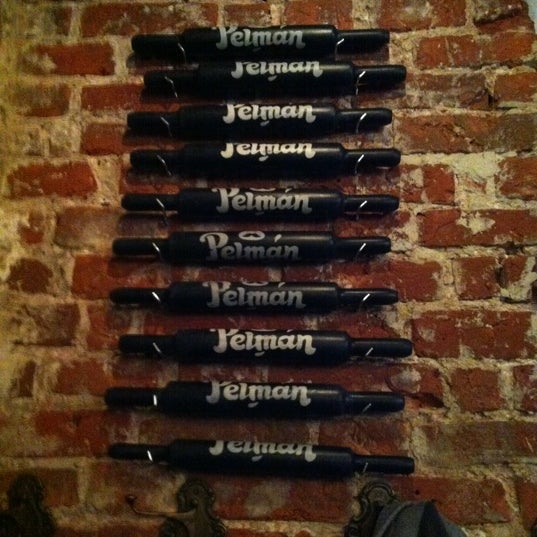 11/5/2012 tarihinde Yuryziyaretçi tarafından Pelman Hand Made Cafe'de çekilen fotoğraf