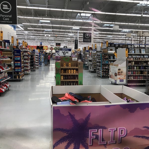 Walmart Supercenter San Antonio에서 대형 매장일