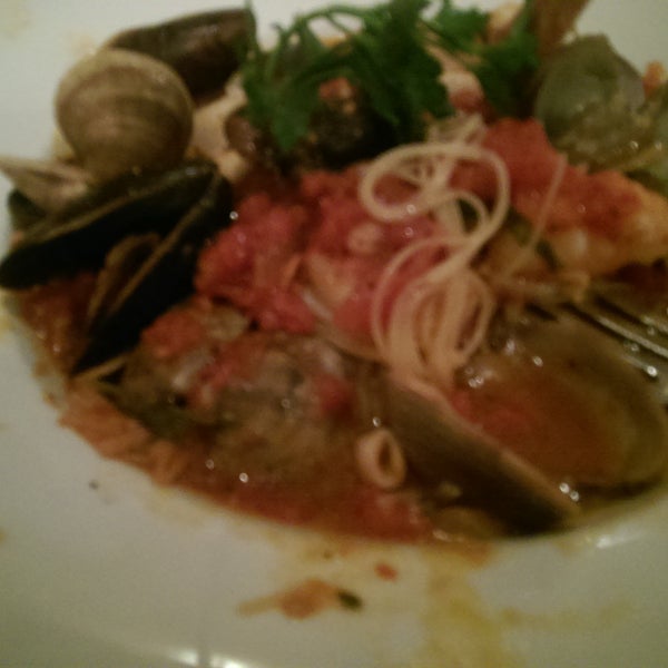 I had seafood capalini. Perfect for a cold night. Very good.