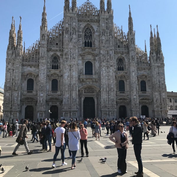 Photo taken at Piazza del Duomo by Onur Ü. on 4/22/2017