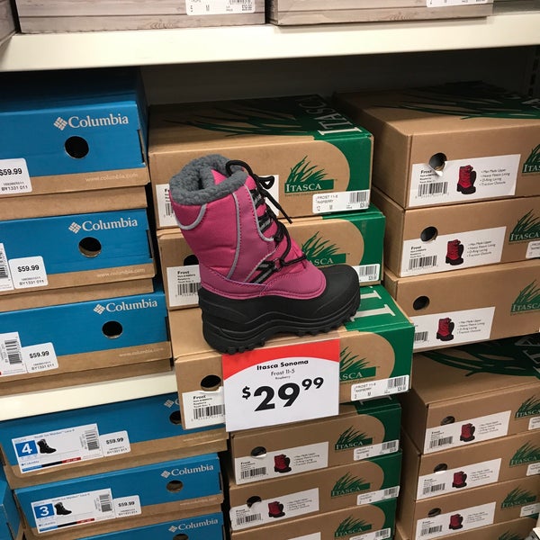 shoe carnival brooks