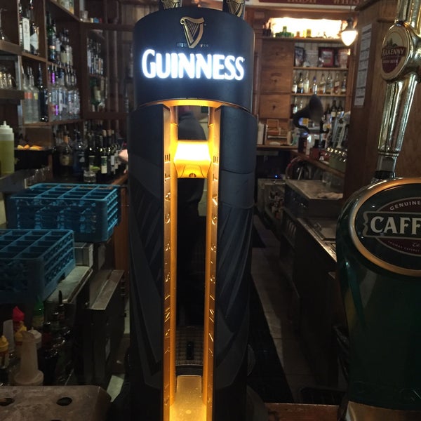 Снимок сделан в Rúla Búla Irish Pub and Restaurant пользователем Tammy H. 3/24/2017