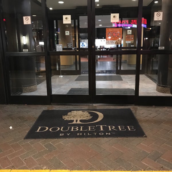 11/20/2017 tarihinde Tammy H.ziyaretçi tarafından DoubleTree by Hilton'de çekilen fotoğraf