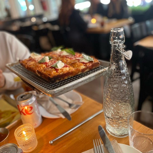 Emily West Village Pizzería en West Village