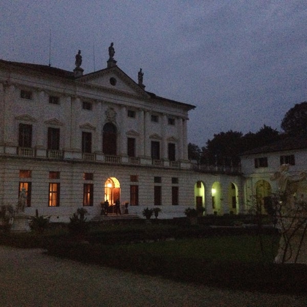 Das Foto wurde bei Villa Ca&#39; Marcello von Gianluigi C. am 11/8/2013 aufgenommen