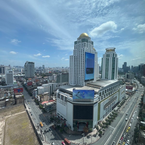 รูปภาพถ่ายที่ Novotel Bangkok Platinum โดย uNa T. เมื่อ 9/19/2022