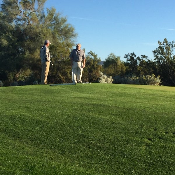 รูปภาพถ่ายที่ Grayhawk Golf Club โดย Nury is S. เมื่อ 11/9/2014