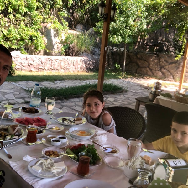 Foto diambil di Taşhanpark Marmaris oleh Ayşe B. pada 7/28/2018
