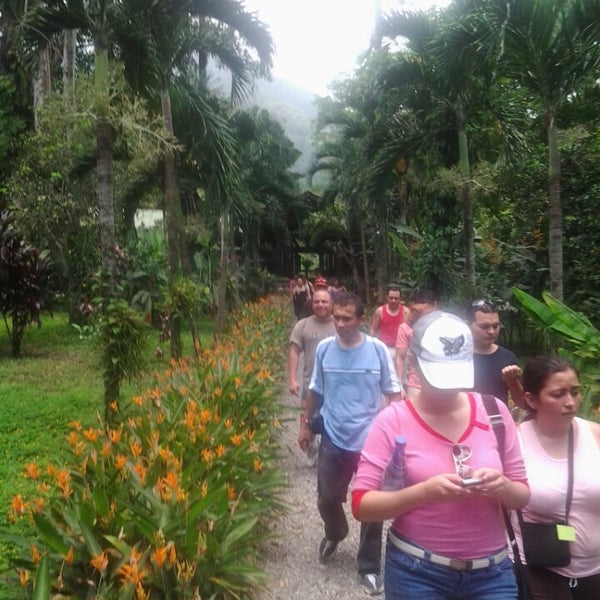 Foto tomada en The Lodge at Pico Bonito  por Abimelec B. el 7/7/2013