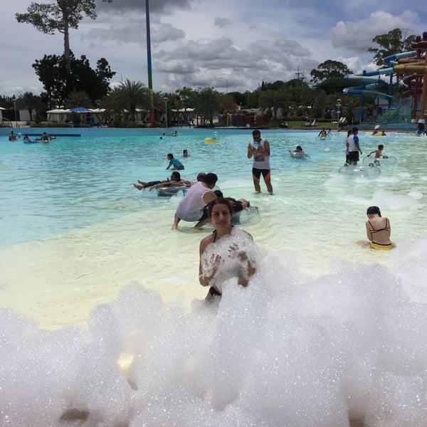Photo taken at Cartoon Network Amazone Water Park by Nella on 6/25/2019