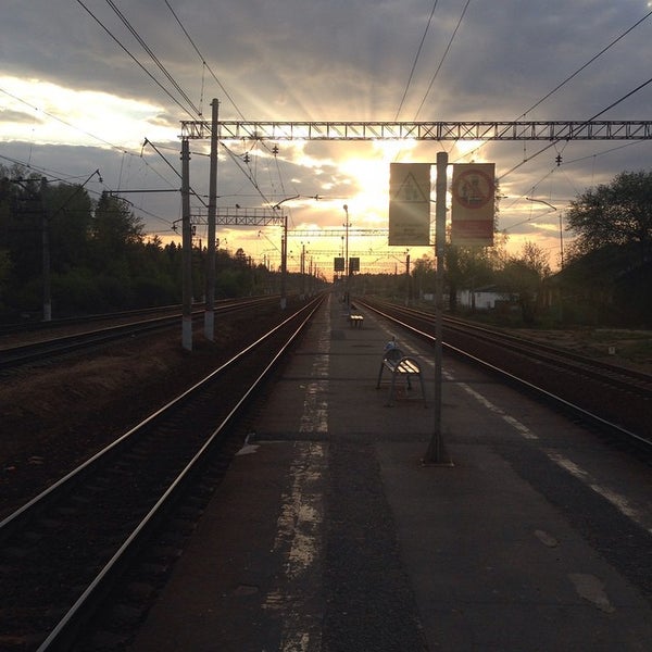 Город холщевики. "дедовск" "90-е". Посёлок станции холщёвики. Электричка холщевики истра. Холщевики истра.