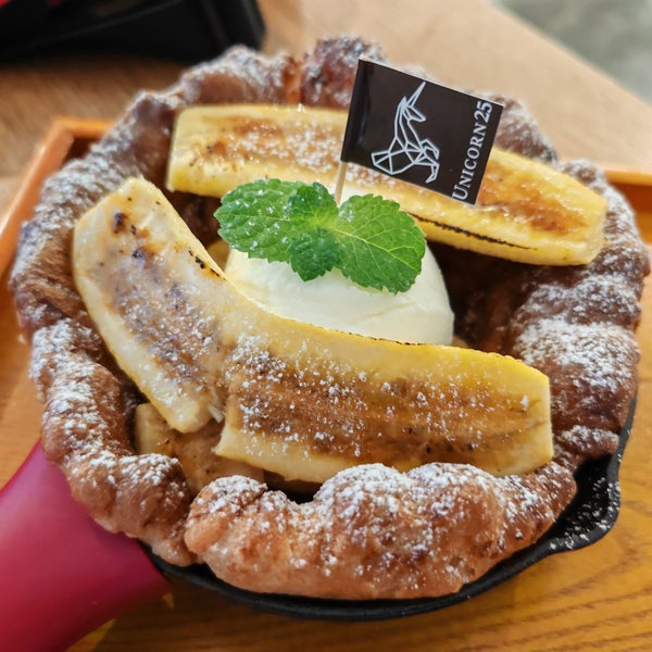 Can't be seen from the outside of IOI Business Park. Walk to the inner courtyard, it's on the second floor. Basic setup. The signature here is the Dutch Baby. Their version has less body, more crispy.