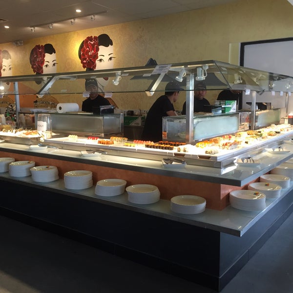 1/2/2015 tarihinde Thomas B.ziyaretçi tarafından SanTo&#39;s Modern American Buffet &amp; Sushi'de çekilen fotoğraf