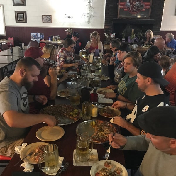 Bonnie and Clyde's Pizza Parlor Pizzería en Pleasure Ridge Park