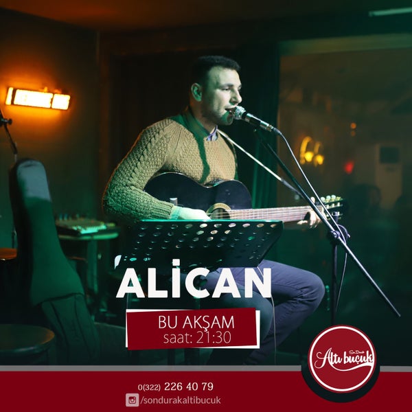 Das Foto wurde bei Son Durak Altı Buçuk Cafe &amp; Bar von Veysi B. am 2/12/2019 aufgenommen