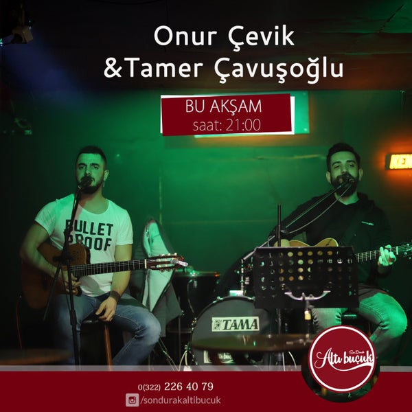 Das Foto wurde bei Son Durak Altı Buçuk Cafe &amp; Bar von Veysi B. am 4/15/2019 aufgenommen