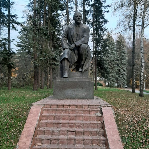 Photo taken at Музей-заповедник «Горки Ленинские» by Алексей Г. on 10/13/2020