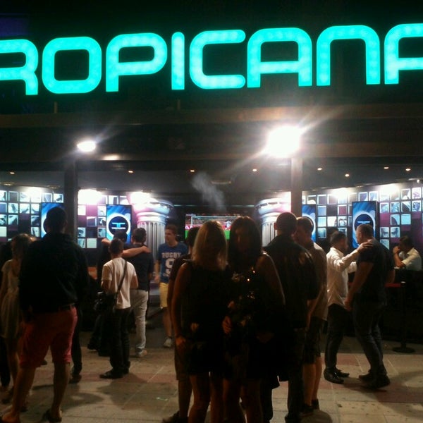 9/25/2013 tarihinde Любовь Л.ziyaretçi tarafından Discoteca Tropicana'de çekilen fotoğraf