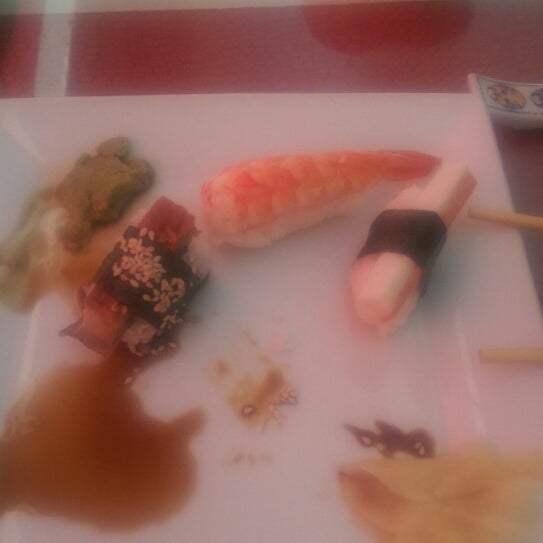 Foto tomada en Mai-Ling Chinese &amp; Sushi  por Onur K. el 3/22/2015