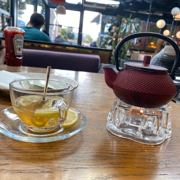 Photo taken at Nobby Restaurant&amp;Lounge by Yargiç on 10/29/2022