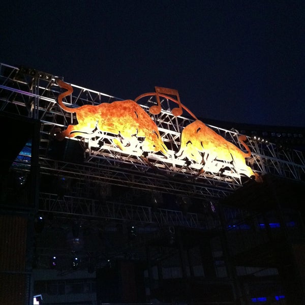 Red Bull lounge UMF