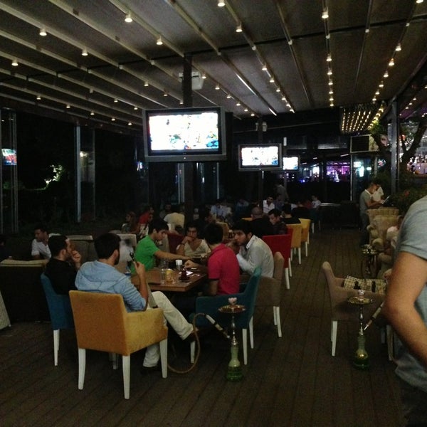 รูปภาพถ่ายที่ Dubai Cafe Restaurant โดย Dubai Cafe R. เมื่อ 7/10/2013
