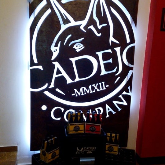 Foto diambil di Cadejo Brewing Company oleh Nestor G. pada 12/31/2014