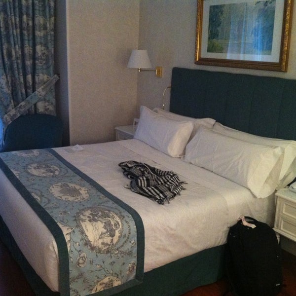 Das Foto wurde bei Hotel Atlántico von Valery T. am 4/9/2013 aufgenommen