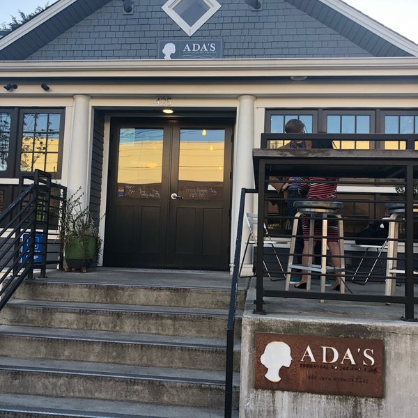 Photo taken at Ada&#39;s Technical Books and Cafe by Talia K. on 5/8/2018