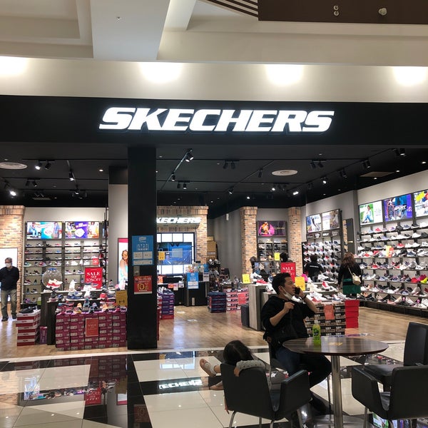 Skechers 越谷市 埼玉県