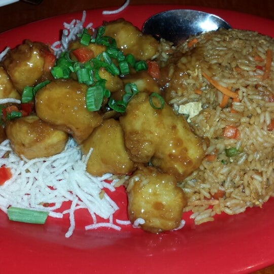 Photo taken at Pei Wei by Alyssa P. on 7/31/2013