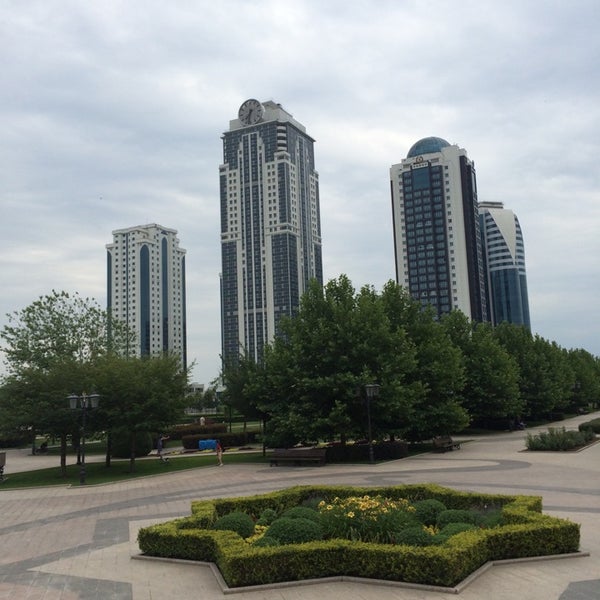 кадыров 2000. сити центр грозный. грозный сити отель. кадырова 3. кадырова 3.