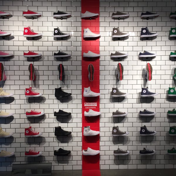 converse store lovejoy wharf