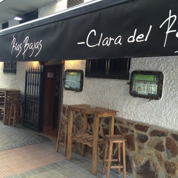 Photo taken at Restaurante Rías Bajas by Víctor Z. on 4/21/2015