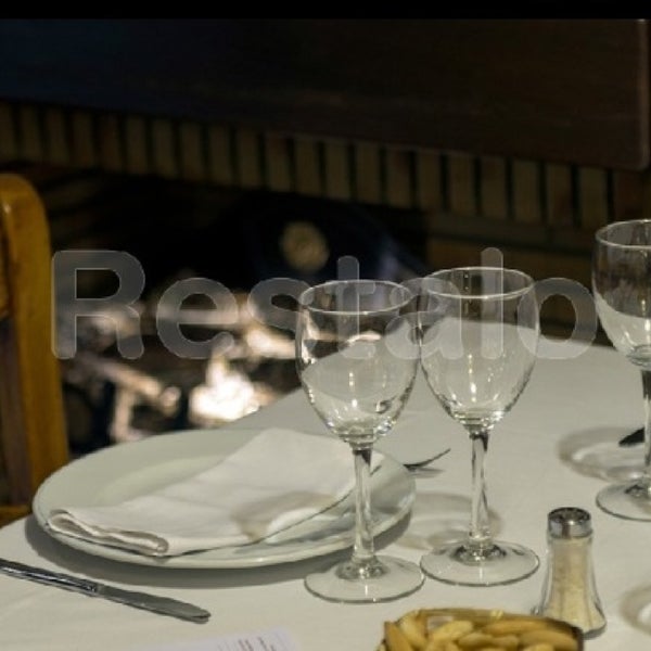 รูปภาพถ่ายที่ Restaurante Rías Bajas โดย Víctor Z. เมื่อ 10/2/2013