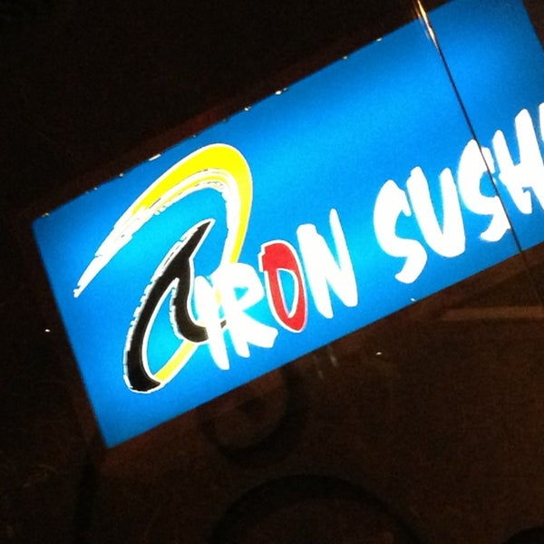 Снимок сделан в Iron Sushi пользователем Steve A. 1/5/2013