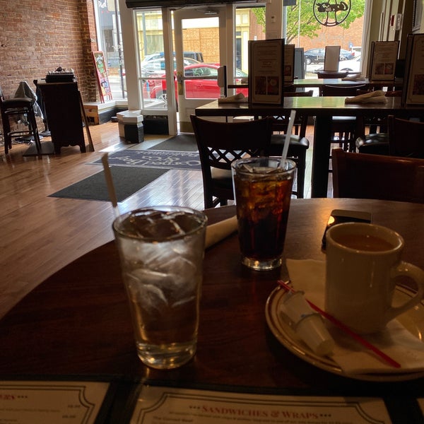 Corned Beef & Co Roanoke'de Pub