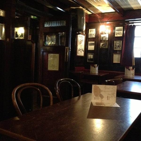 3/21/2013 tarihinde Svetlana M.ziyaretçi tarafından Scotia Bar'de çekilen fotoğraf
