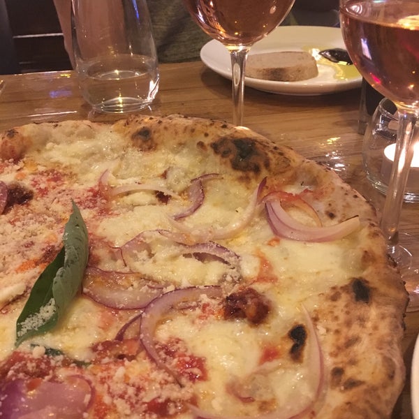 8/23/2018 tarihinde Sarah A.ziyaretçi tarafından Sorbillo Pizzeria'de çekilen fotoğraf