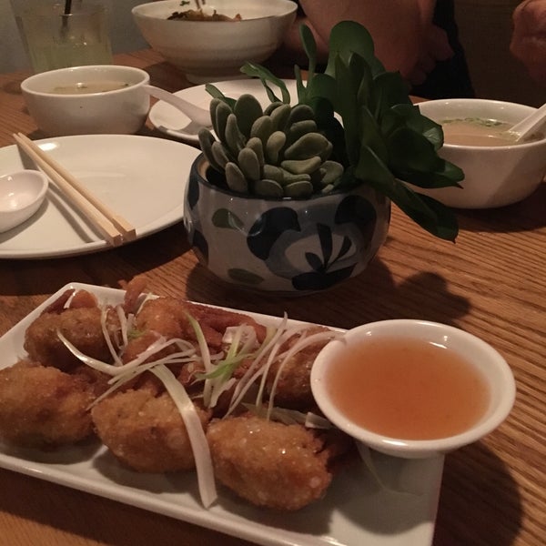 8/15/2017 tarihinde Sarah A.ziyaretçi tarafından Yuan Restaurant'de çekilen fotoğraf