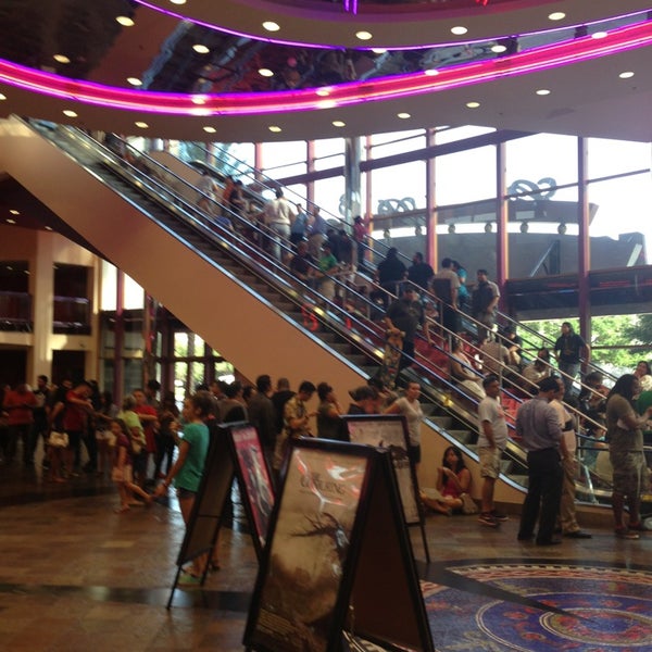 Regal Edwards Greenway Grand Palace ScreenX & RPX 팁 107개에서의 사진