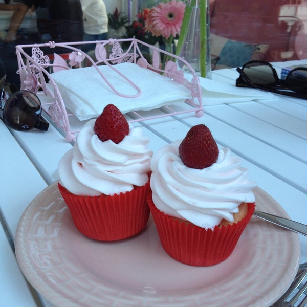 Photo taken at Cupy Cupcake by Irem B. on 5/3/2015