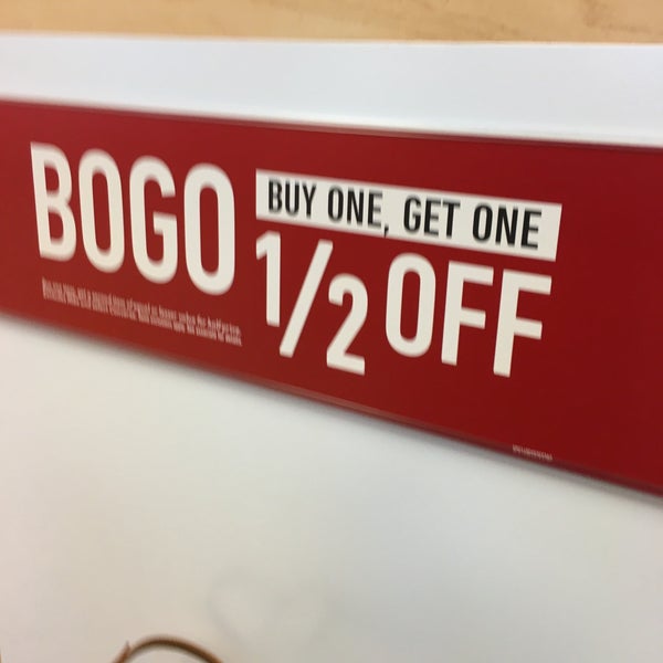 famous footwear lee vista