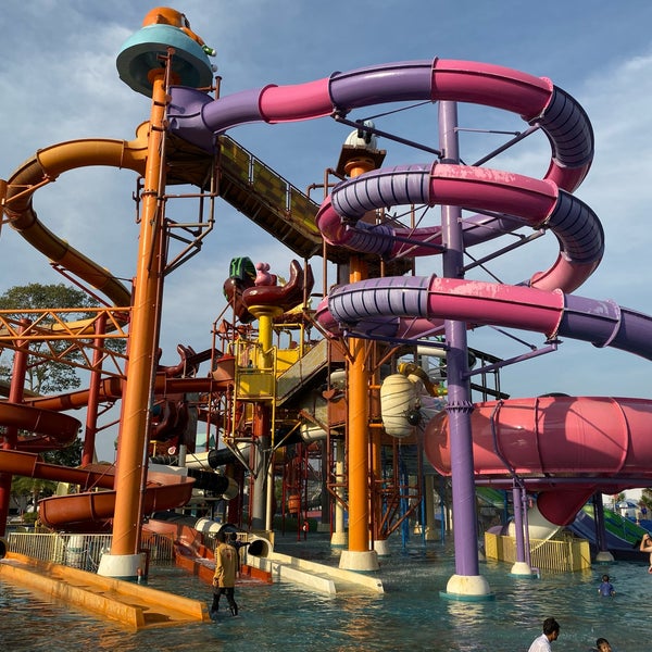 Photo taken at Cartoon Network Amazone Water Park by E. J. on 1/3/2020