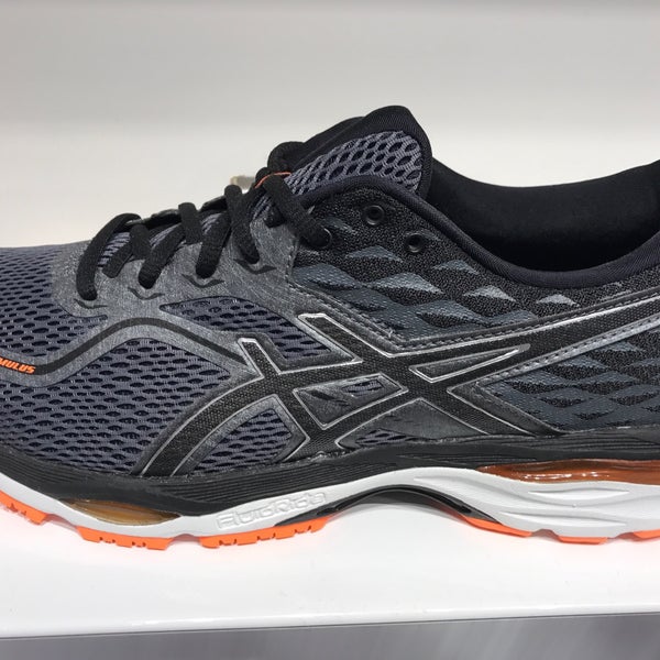 shoe stores that sell asics