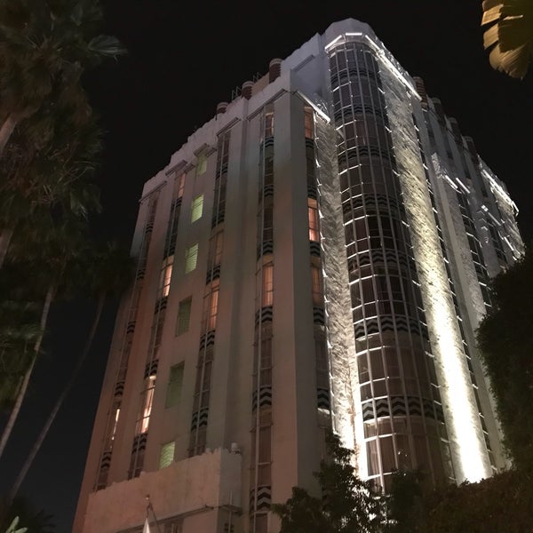 Das Foto wurde bei Sunset Tower Hotel von Seth F. am 10/20/2017 aufgenommen