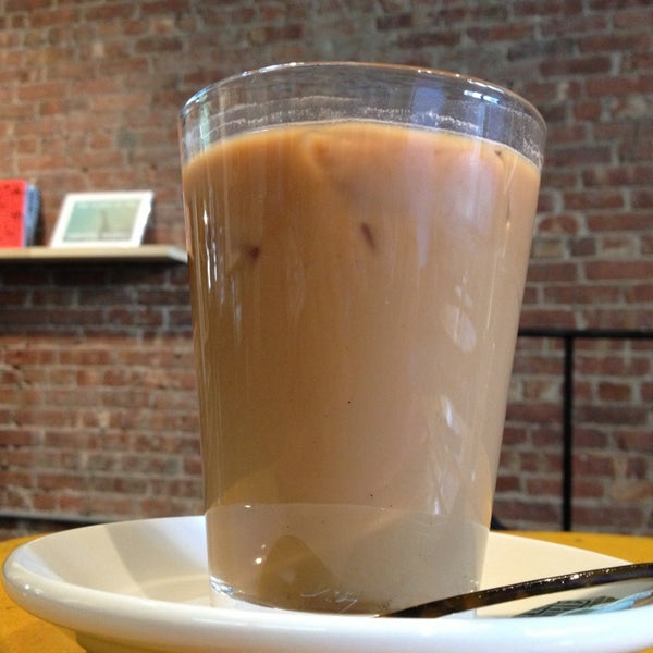 3/29/2013にSeth F.がHappy Bones Coffeeで撮った写真